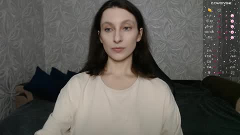 Snapshot of effy_gray chatting on February 13, 2:40 am Anna online show from February 13, 2:40 am