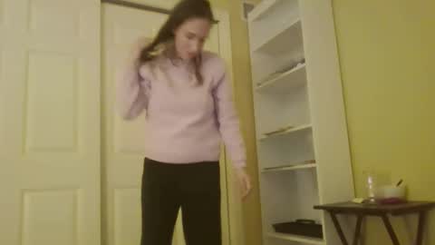 Snapshot of egenovese18 chatting on February 23, 2:09 am egenovese18 online show from February 23, 2:09 am