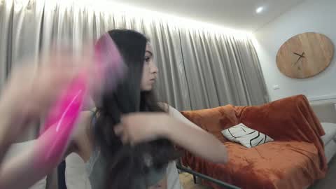 Erik and Alice online show from October 31, 1:17 am