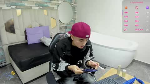 eidan_tay online show from May 3, 12:22 pm