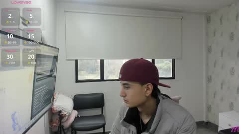 eidan_tay online show from May 10, 11:48 am
