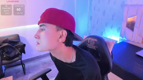 eidan_tay online show from May 14, 12:34 pm