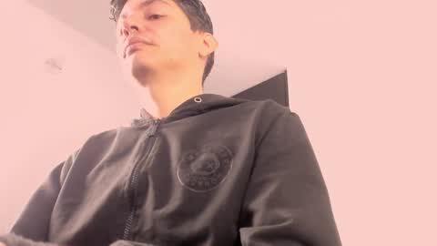 Snapshot of eider122 chatting on February 11, 2:16 am EIder online show from February 11, 2:16 am