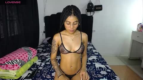 Snapshot of eileen__stone chatting on April 17, 6:22 pm eileen__stone online show from April 17, 6:22 pm
