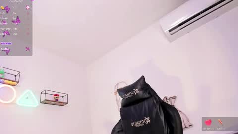 eileenn tanihara online show from January 29, 11:20 am