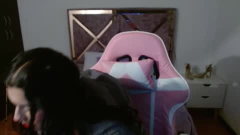 eilynro7 online show from September 14, 1:05 am