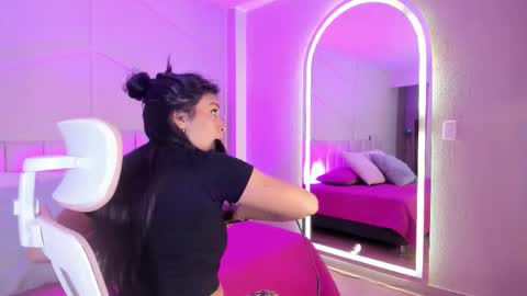 Snapshot of eimmy_bm chatting on October 12, 11:09 am eimmy_bm online show from October 12, 11:09 am