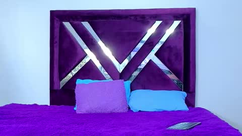 eimy__cute online show from November 18, 9:30 pm