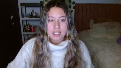 EIMY   MODEL INDEPENDENT online show from October 24, 3:47 am