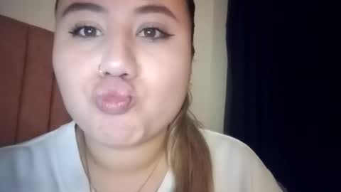 Snapshot of eimy_collin chatting on February 16, 2:29 am EIMY MODEL INDEPENDENT online show from February 16, 2:29 am