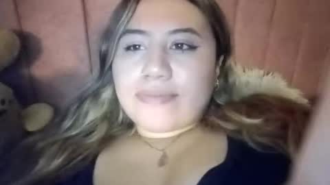 Snapshot of eimy_collin chatting on February 17, 4:09 am EIMY MODEL INDEPENDENT online show from February 17, 4:09 am