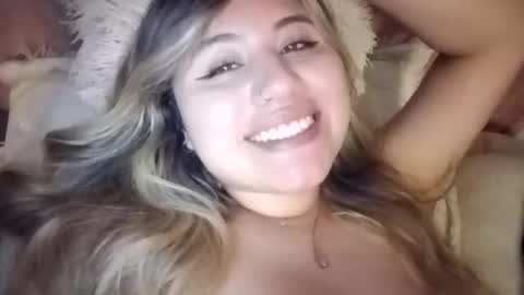 Snapshot of eimy_collin chatting on March 1, 9:11 am EIMY MODEL INDEPENDENT online show from March 1, 9:11 am