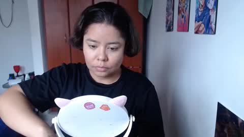 eimy_saenzz online show from October 31, 7:59 pm