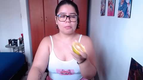 eimy_saenzz online show from December 2, 12:54 pm
