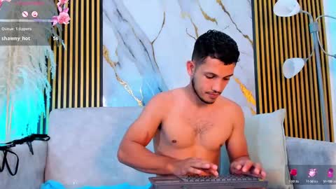 YG COUPLE online show from October 3, 8:39 pm