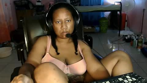 Eirondra Valeen online show from March 4, 11:55 pm