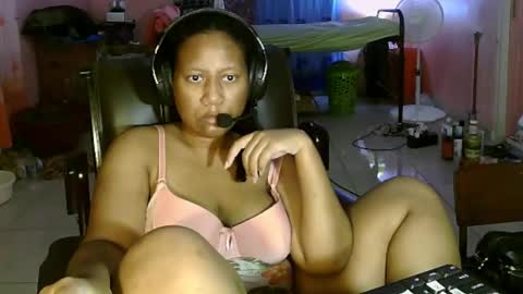 Eirondra Valeen online show from March 11, 12:38 am