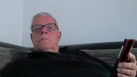 eisbaer1957 online show from March 22, 7:34 am