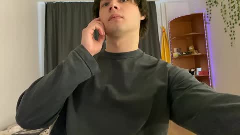 Snapshot of eitanhere chatting on May 18, 3:40 pm Eitan online show from May 18, 3:40 pm