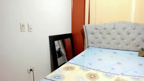 eitati_meghan_ online show from December 19, 10:17 pm