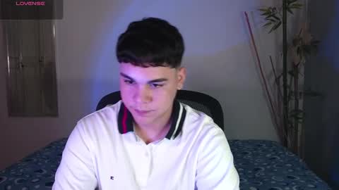 Snapshot of eithan_jonnes chatting on February 26, 8:08 pm Eithan online show from February 26, 8:08 pm