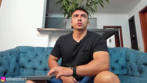 EITHAN CONOR online show from December 6, 4:14 am