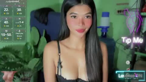 Snapshot of eivha_cute chatting on July 10, 6:43 pm eivha_cute online show from July 10, 6:43 pm