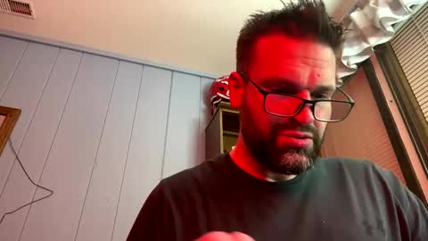 Snapshot of ejbooker11 chatting on January 1, 6:05 am PiedPiper online show from January 1, 6:05 am