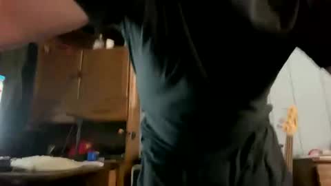 Snapshot of ejbooker11 chatting on December 23, 9:40 am PiedPiper online show from December 23, 9:40 am