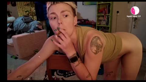 ejrabloom online show from April 18, 6:50 am