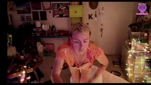 ejrabloom online show from April 19, 8:35 am