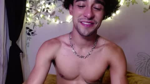 xoxo online show from March 20, 6:07 am