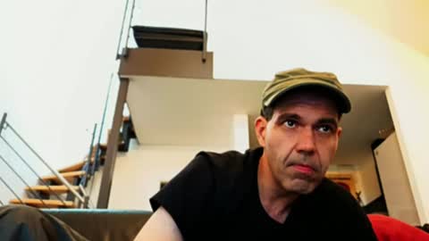 Snapshot of el_chappi chatting on July 16, 4:40 am el_chappi online show from July 16, 4:40 am