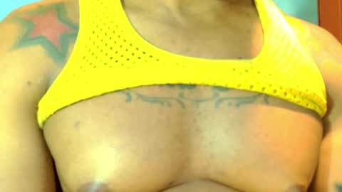 Snapshot of el_vecino_m chatting on May 13, 7:06 am el_vecino_m online show from May 13, 7:06 am