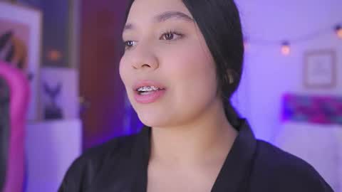 Snapshot of ela_hilton_ chatting on September 8, 11:59 pm Ela online show from September 8, 11:59 pm