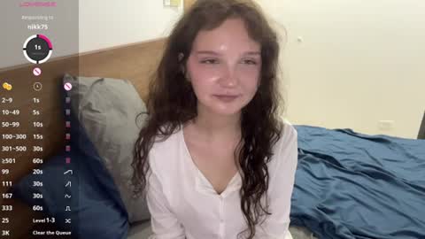 Snapshot of ela_wish chatting on July 28, 7:50 pm Ela online show from July 28, 7:50 pm