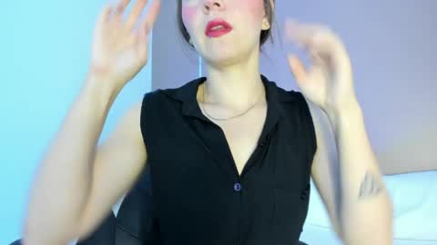 E L A I A online show from April 1, 12:17 pm