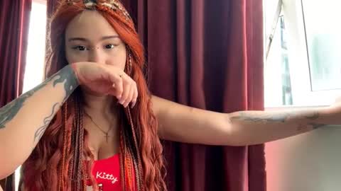 Mia online show from March 5, 5:14 am