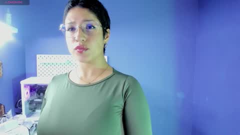 elaine87_ online show from November 19, 9:59 pm