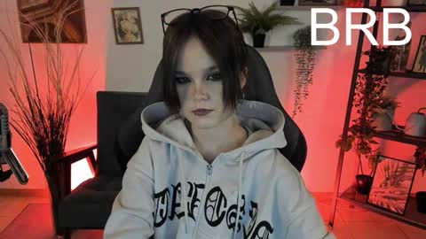 Your sweet girl online show from December 1, 11:36 pm