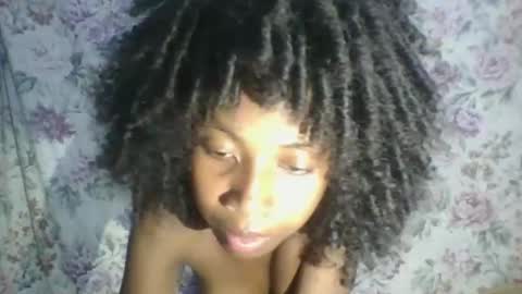 Snapshot of elalia1234 chatting on November 3, 10:38 am elalia1234 online show from November 3, 10:38 am