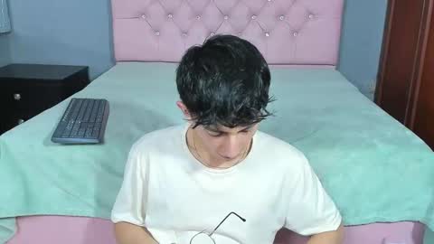 Elan Giralon online show from January 6, 11:18 pm