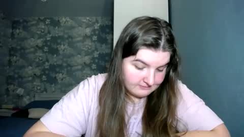 Elanis online show from December 15, 1:00 pm