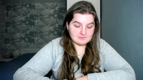 Elanis online show from December 28, 12:24 pm