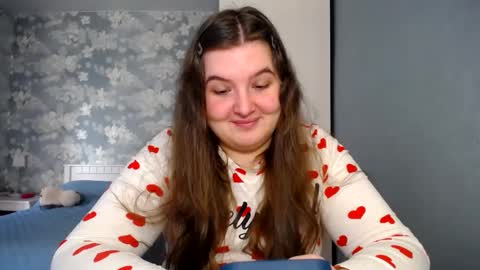 Elanis online show from March 11, 10:29 am