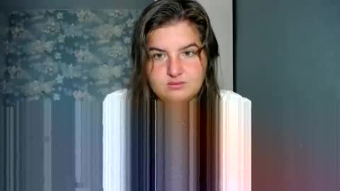 Elanis online show from September 18, 10:28 am