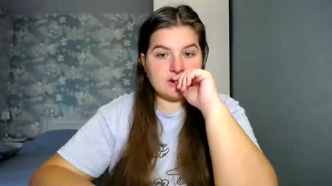 Elanis online show from October 16, 11:00 am