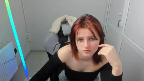 Evie online show from May 4, 7:15 am