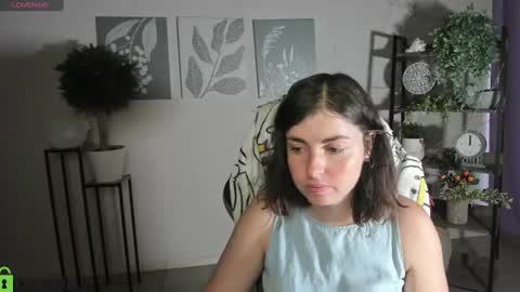 Snapshot of elara_starfall chatting on July 6, 5:37 am Marta online show from July 6, 5:37 am