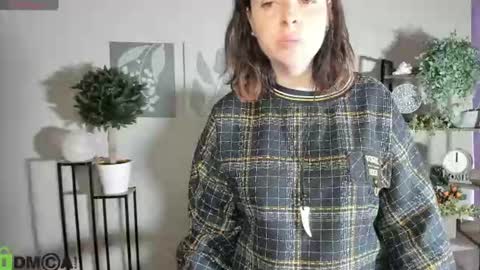 Snapshot of elara_starfall chatting on July 7, 7:23 am Marta online show from July 7, 7:23 am